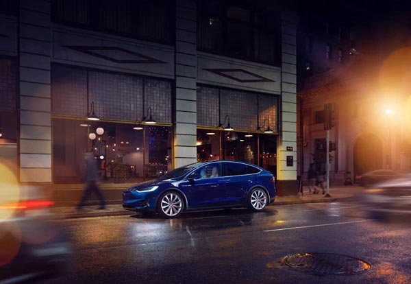 千呼万唤方驾临,鹰翼从此为君开!