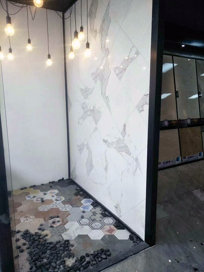 陶瓷一线品牌金艾陶瓷砖澄海店十一开业,好礼、优惠送不停