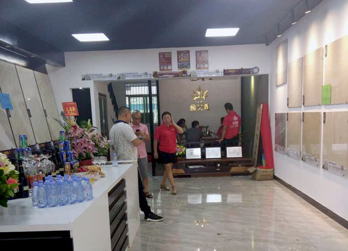 陶瓷一线品牌金艾陶瓷砖澄海店十一开业,好礼、优惠送不停