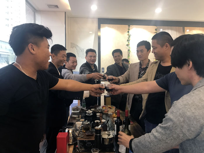 陶瓷一线品牌 金艾陶瓷砖 中山古镇300平专卖店开业盛典圆满成功