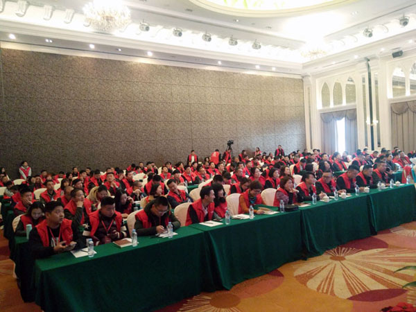 金艾陶瓷砖“大格局·大趋势·大变革”2018年度经销商峰会圆满结束