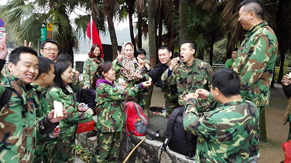 “生存挑战·突破极限”野外生存特训